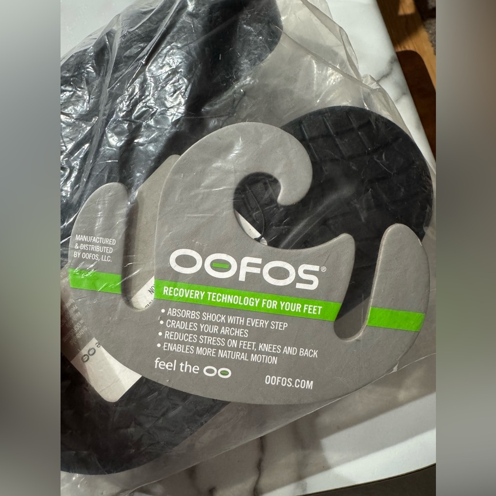 OOFOS Black Recovery Footwear - Picture 3 of 6